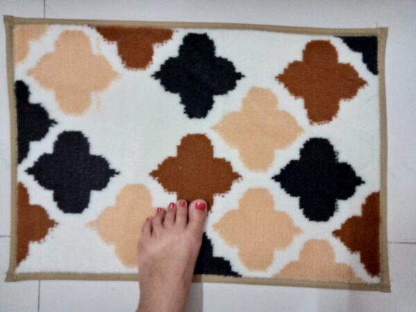 Black, Beige & White pattern anti skid Footmat